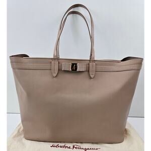 Salvatore Ferragamo Vara Bow smooth leather tote bag in a pink beige color